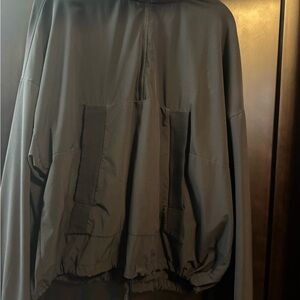 ALO Yoga Black Performance pullover